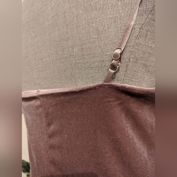 LE CHATEAU Pink velvet cowl drape neckline sleeveless dress - Picture 9 of 10